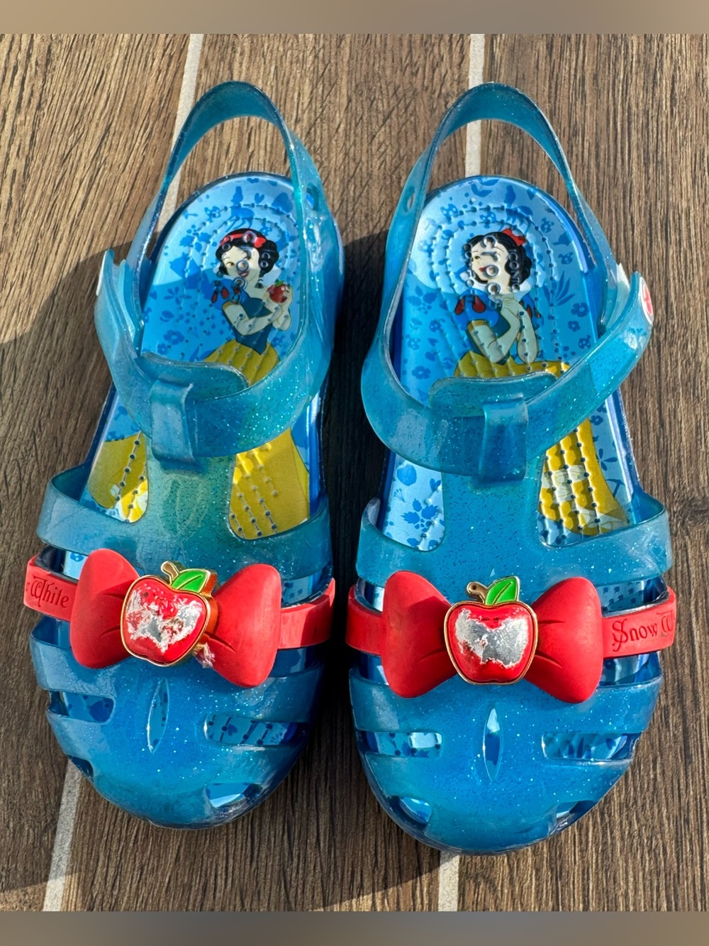 10 Toddler, CROCS Disney Snow White Isabella Sandals